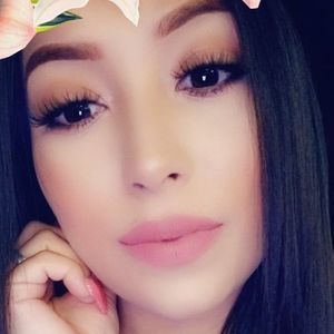 Meet your Posher, Blanca